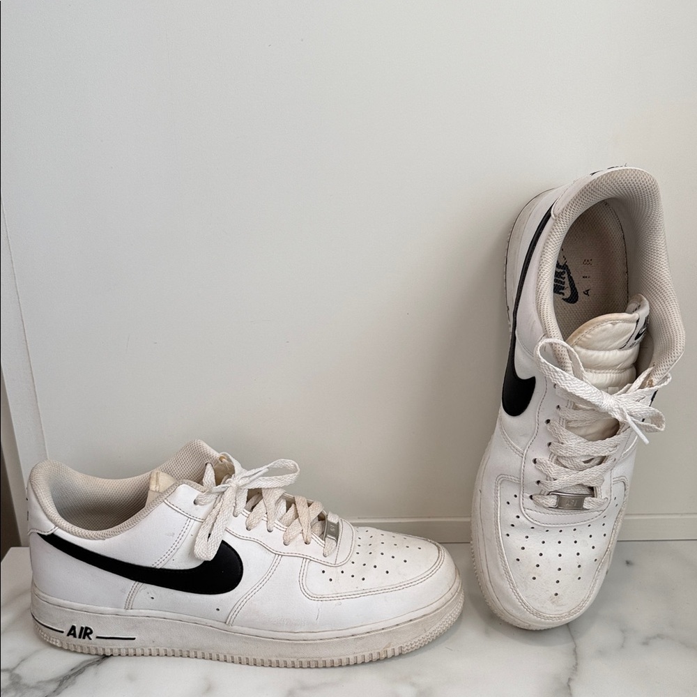 Nike Air Force 1 '07 sneakers in white and black men’s 10.5